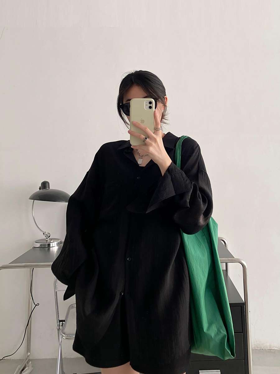 黒色ゆったりオーバーサイズシャツワンピース