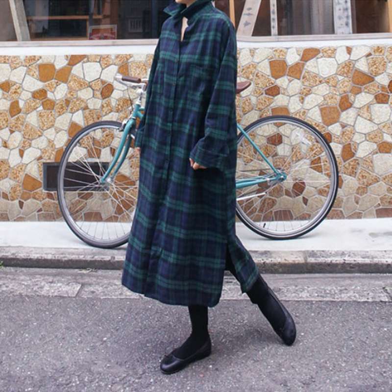 大きめ格子柄長袖シャツワンピース