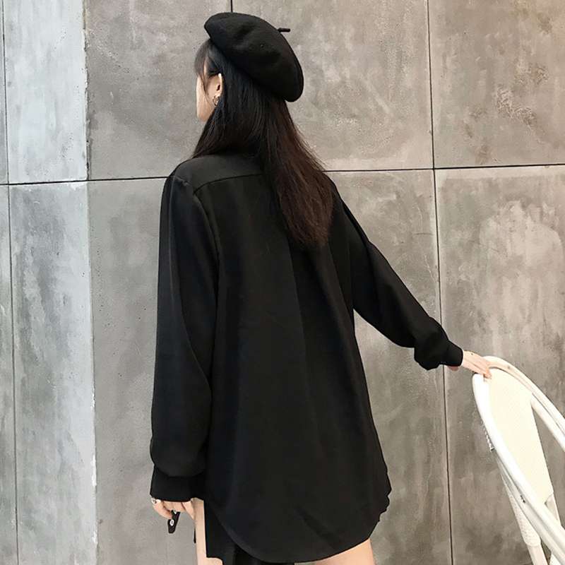 黒ゆったりシルエット長袖シャツワンピース