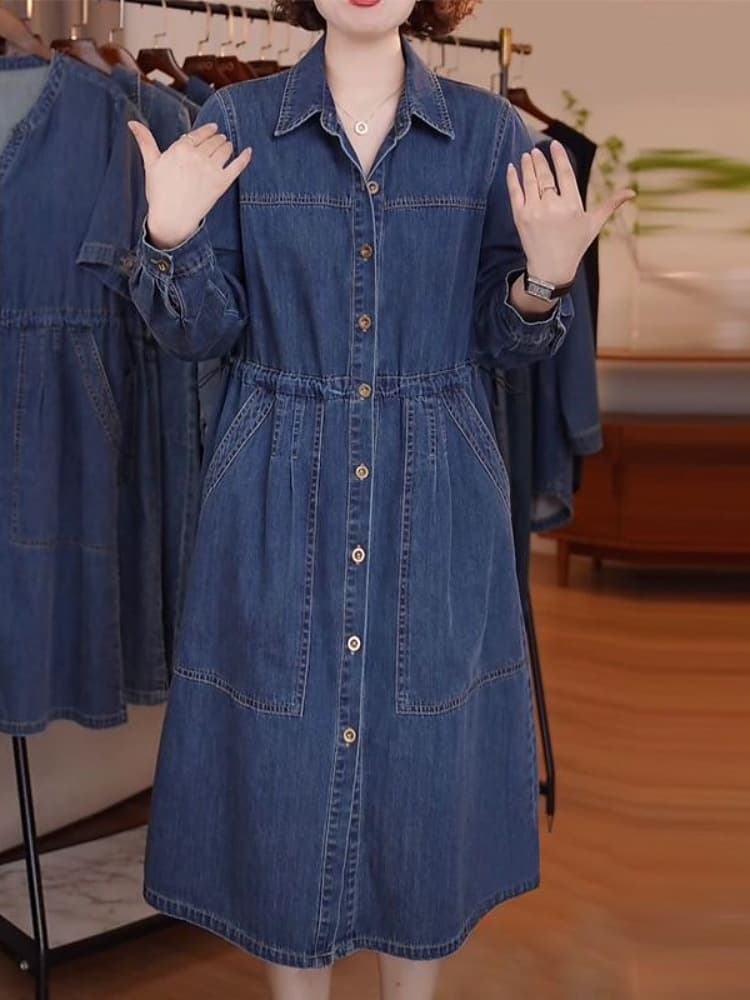ゆったり着こなすデニムシャツワンピース